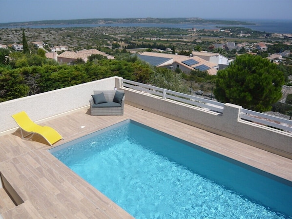 Piscine avec sa vue exceptionnelle