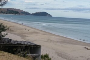 Wainui Beach Northward