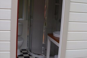 The bathroom (station)