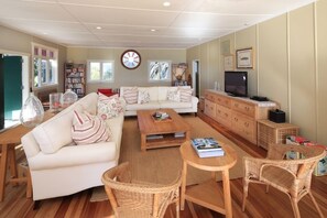 Church House - lounge