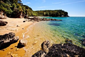 Clear waters of Split Apple Rock Beach