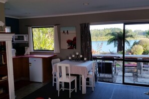 Lounge/dining2