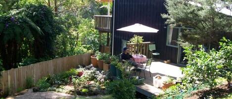 Garden and sun deck