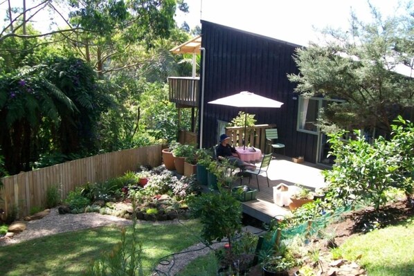 Garden and sun deck