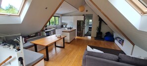 Dining, kitchen & lounge areas