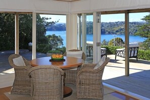Tiri Heights - bedroom