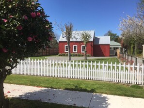 View of Borders Retreat from Kempton Street