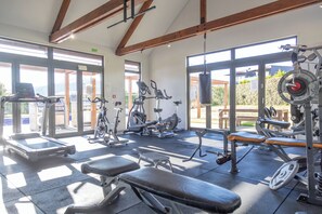 Community Gym  ,Complimentary enty