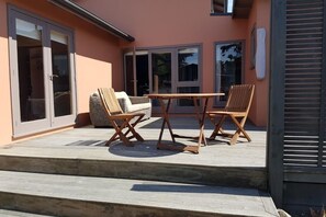 Spacious back deck - morning sun trap