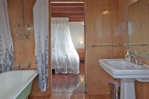 Bathroom studio