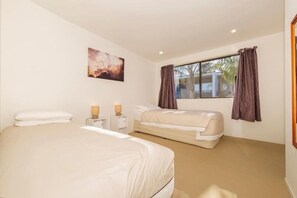 Twin Bedroom