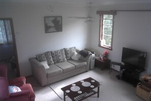 the cozy lounge