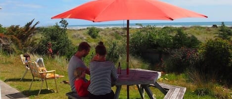 The front of the house looking out over the dunes