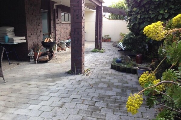 The courtyard, with outdoor eating area.