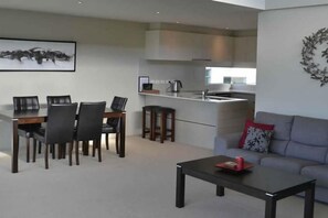Beautifully equipped and appointed kitchen and dining