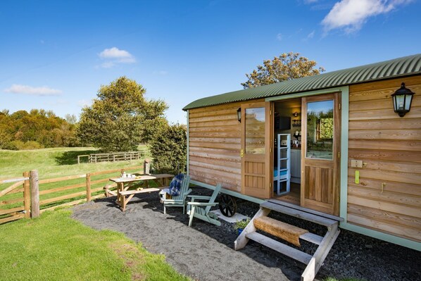Teasel - exterior and outside seating area