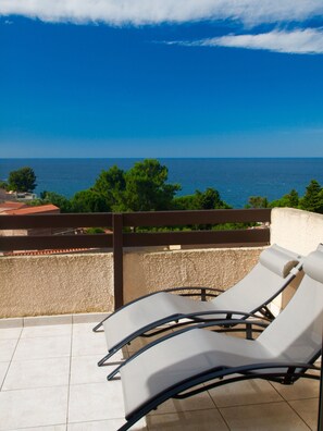 Sun bathing Balcony