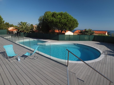 House in beautiful Collioure with pool and sea views from both balconies