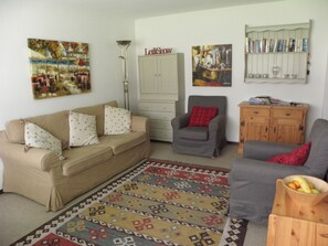 Living Room with Sofabed