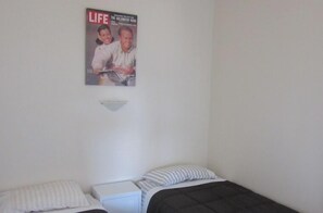 Single bedroom