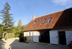 Main Facade on Courtyard, Garden in the Background