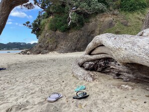 The beach and the missing jandals (Photo not taken from the property)