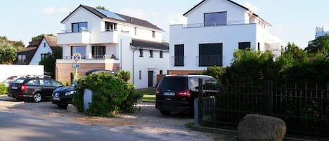 Das Oberdeck (linkes Haus) direkt an der Ostsee mit traumhaftem Meerblick