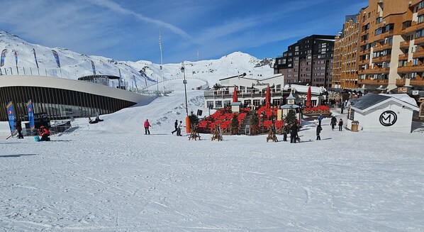 Snow and ski sports