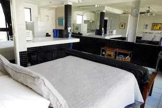 Best of all Worlds: Beach Block; Ocean, Park, & City at hand; Kitchen; WIFI