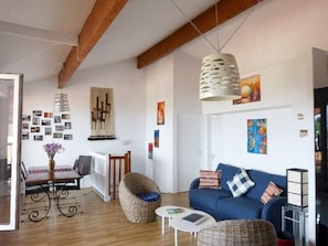 Upper level