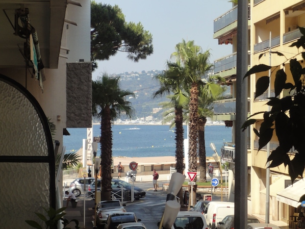 vue mer depuis la terrasse du studio