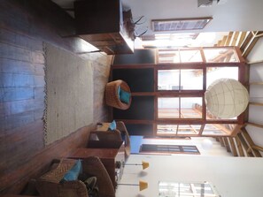 Moderno estudio en rea histrica
