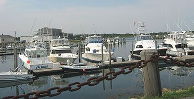 CAPE COD GETAWAY! Walk to Beaches, Marina & Cape Cod Canal