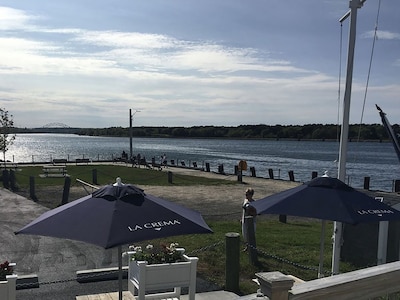 CAPE COD GETAWAY! Walk to Beaches, Marina & Cape Cod Canal