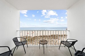 4 Island Shores 457 Balcony