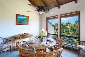 Dining Area  - Kahala 432