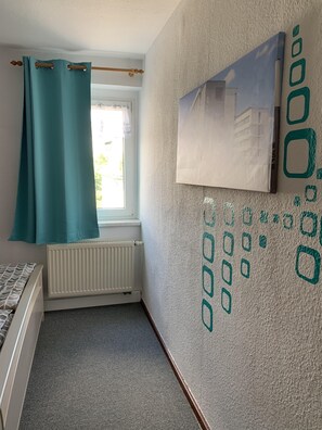 Schlafzimmer 1