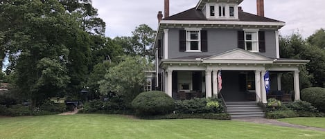 Main House. Guest cottage is to left/rear of house just off of side patio