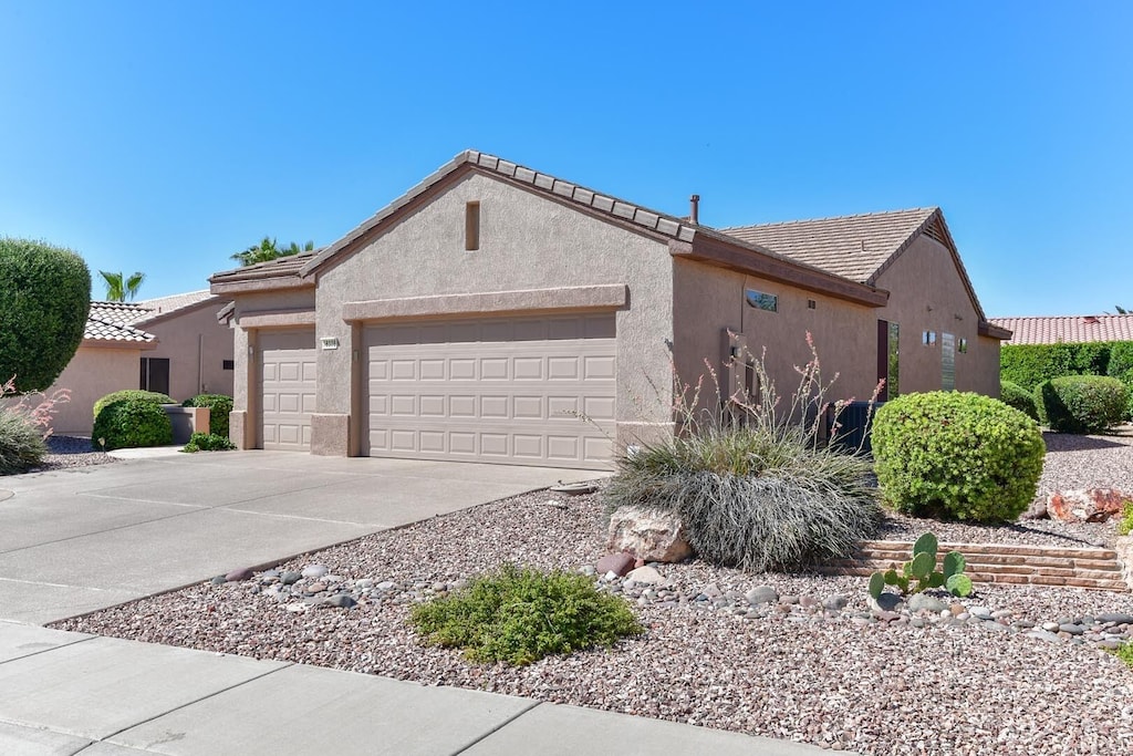 18328 N AVALON LN, SURPRISE, AZ. 85374 - Surprise