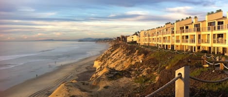 Gorgeous evening on the ocean bluff