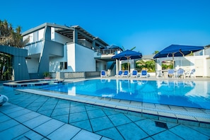 Pool + Sun Deck Area