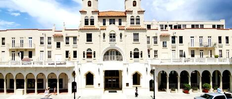 The Historic Palm Beach Hotel and Condominiums 
235 Sunrise Ave., Palm Beach FL