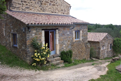 Les Rosiers, charming cottage in a unique biotope