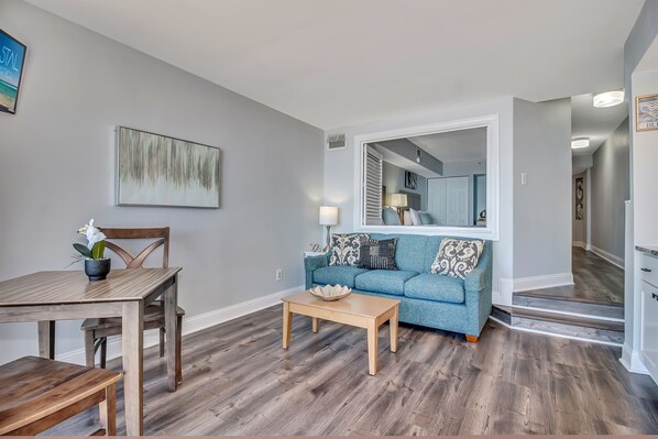 Seaside serenity in the living room!