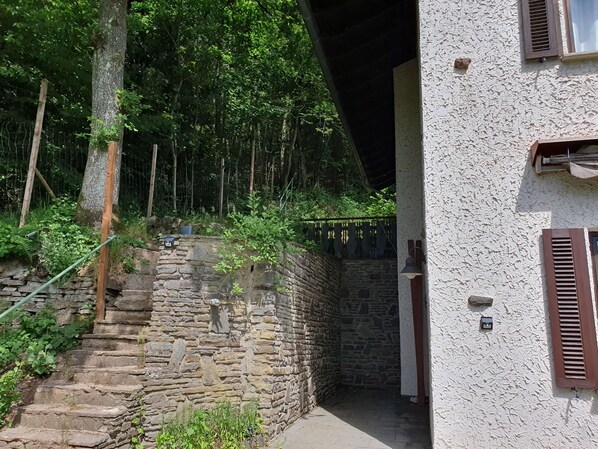 Enceinte de lâhĂ©bergement
