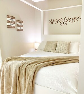 Left Queen Bed