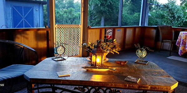 Outdoor dining