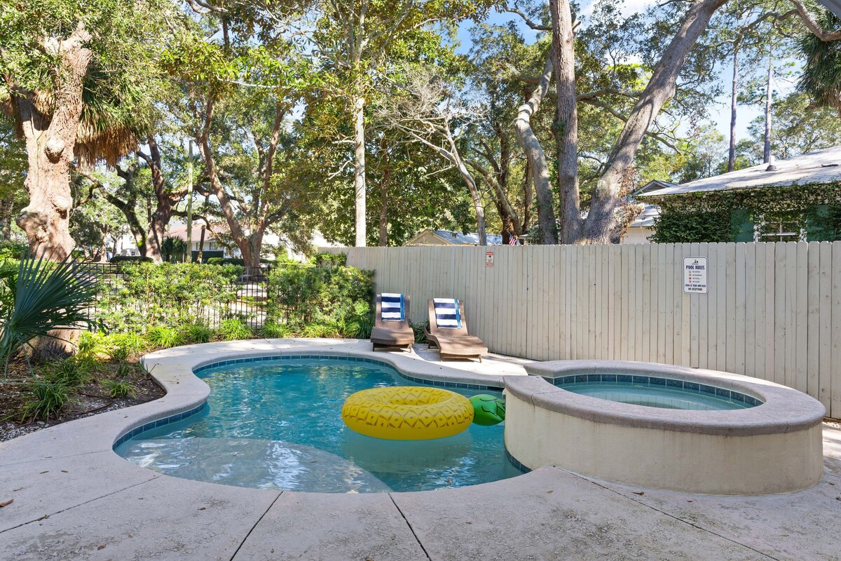 Direct Ocean Front, Private Pool, 100 steps to Lighthouse