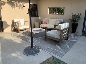Firepit / outdoor seating area