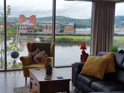 Luxus-Apartment im Titanic-Viertel mit Blick auf den Jachthafen!